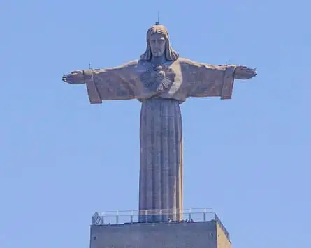 A Jesus Christ statue