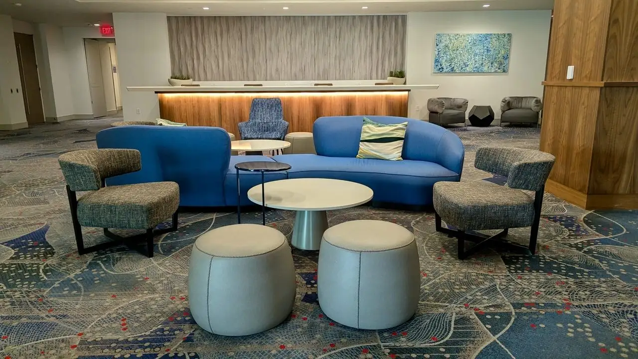 فضای همایش هتل لوما (عکس: لوسی وودز)