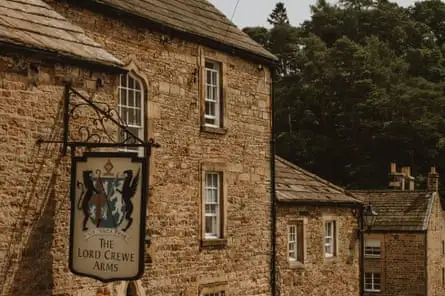 کافه سنگی قدیمی در بلانچلند