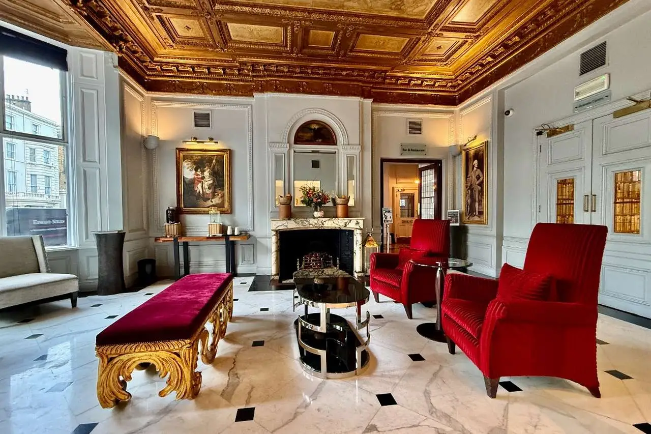 هتل رادیسون بلو