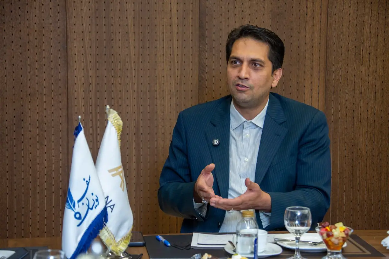 بهزاد چنارانی، مدیرکل هتل پارسیان انقلاب و مدرس دانشگاه
