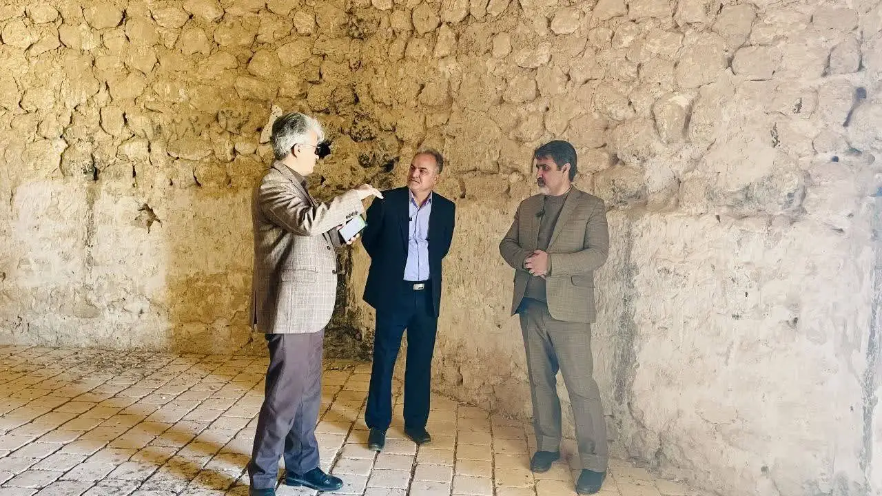 روند توسعه تفرجگاه گردشگری گنبد عالی ابرکوه بررسی شد