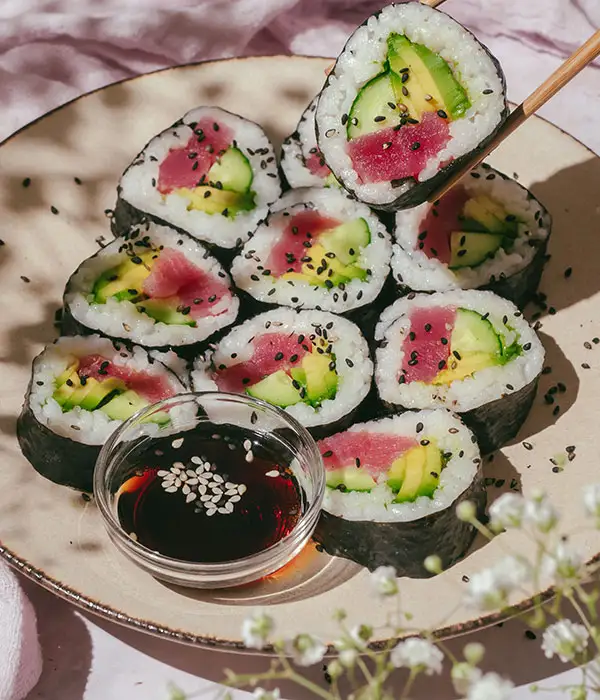 Tuna-Sushi-Rolls-600x700-3