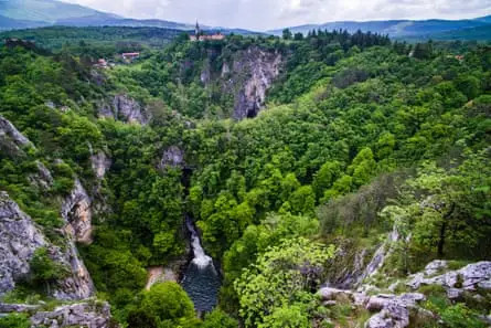 Gorge, wooded ravine 