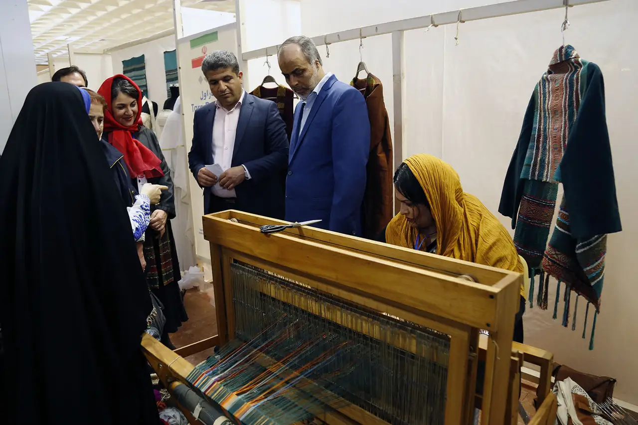 وقتی شهرت، دست به دست هنر می‌دهد/ سلبریتی‌ها و بازگشت به صنایع‌دستی ایرانی